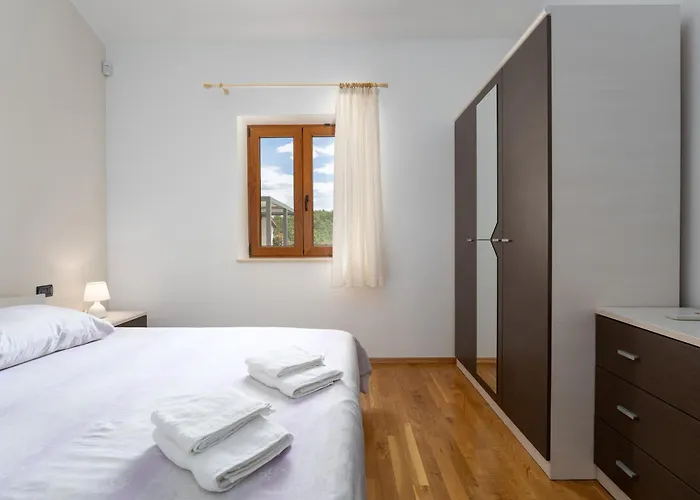 ヴィラ Genia I ポレッチ